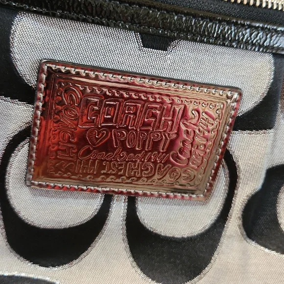 Coach Poppy 13Wx10H - Picture 3 of 13